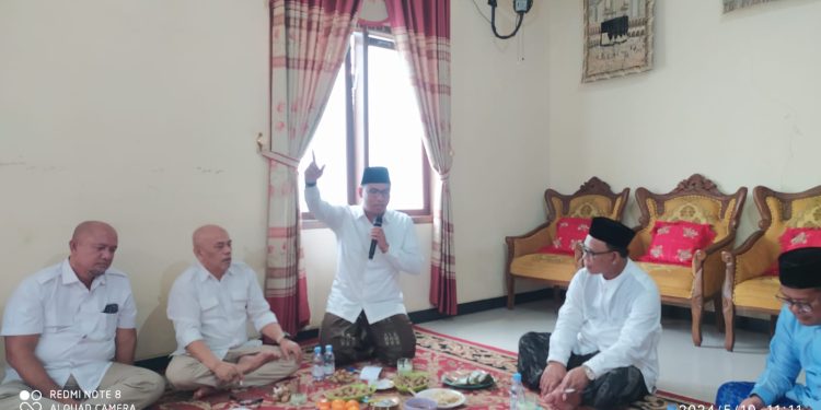 Ketua DPD Gerindra Jawa Tengah, Sudaryono menyampaikan sambutan saat sowan Ketua PCNU Banyumas, H Imam Hidayat, Jumat (10/5/2024) di Dukuhwaluh, Kembaran, Banyumas.