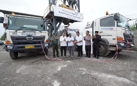 Perluas Layanan Beton Siap Pakai, Solusi Bangun Indonesia Resmikan Batching Plant di Tasikmadu, Karanganyar
